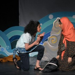 نمایش بچه نهنگ | عکس