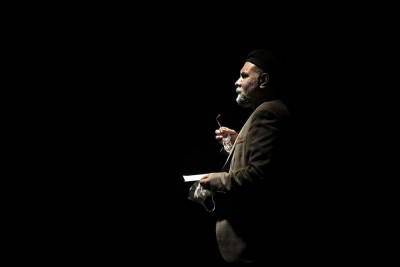 نمایش ایوب خان | ابتکار امیردژاکام در اولین اجرای عمومی نمایش «ایوب خان» | عکس