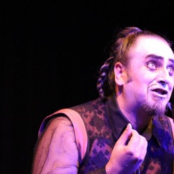 نمایش مغازه خودکشی | دور دوم | عکس