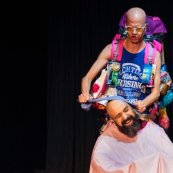 نمایش سیزده گفتگو درباره‌ی یک اتفاق | عکس