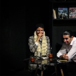 نمایش لحظه درنگ می‌کند | عکس