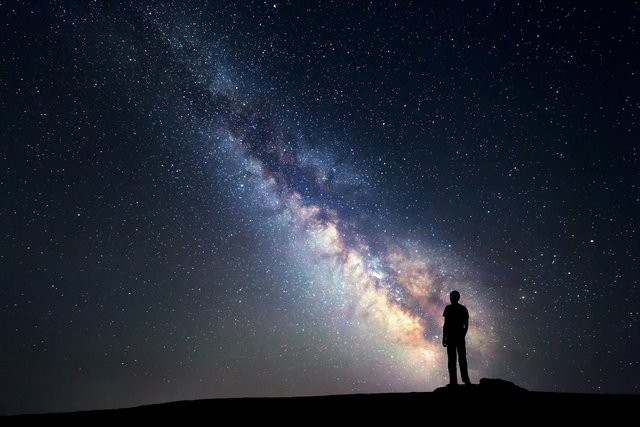 عکس گردش آشنایی با آسمان شب و رصد ستارگان