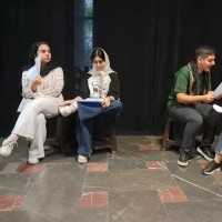نمایشنامه‌خوانی کچل کفترباز | اجراخوانی «کچل کفترباز» به کارگردانی احمدرضا حجارزاده در مرکز تئاتر توانش | عکس