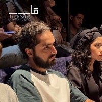 نمایش قاب | نشست گفتگو پیرامون نمایش «قاب» با حضور یوسف باپیری، رامین اکبری، مجتبی کریمی، کیهان پرچمی و گروه اجرایی برگزار شد. | عکس