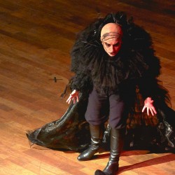 نمایش موزیکال زیبای طناز ۲ | عکس