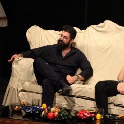 نمایش دروغ | عکس