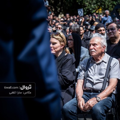 گزارش تصویری تیوال از مراسم تشییع پیکر زنده یاد اکبر عبدی / عکاس: سارا ثقفی | عکس
