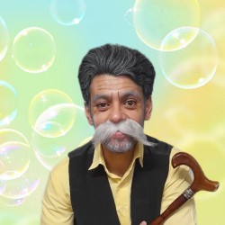 نمایش کادوی مادربزرگ | عکس