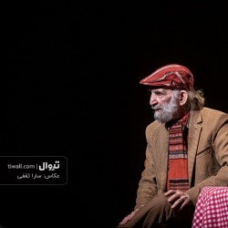 نمایش دوستان با محبت | عکس