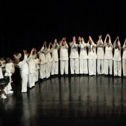 نمایش رویای درنای سربی | عکس