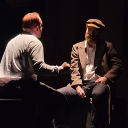 نمایش سلف پرتره‌ی مخدوش آناکارنینا | عکس