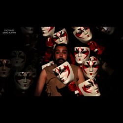 نمایش ماندن، مردن و یا رفتن | عکس