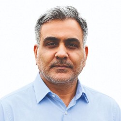عکس آرآم مولایی
