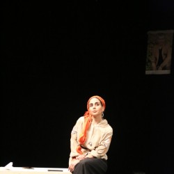 نمایش وی‌لا | عکس