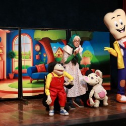 نمایش فسقلی و تنبلک | عکس