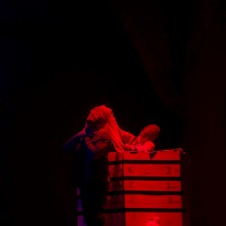 نمایش آرمانانزو | عکس