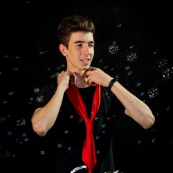 نمایشنامه‌خوانی گرفتار سکون در آنتی اکت | عکس