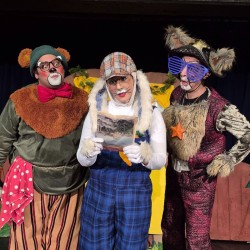 نمایش رابینسون خرگوشه | عکس