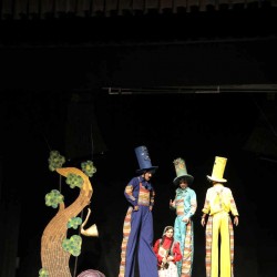 نمایش همه چی وردار | عکس