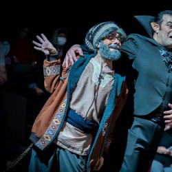 نمایش هتل ترانسیلوانیا شعبه در ایران | کرج | عکس