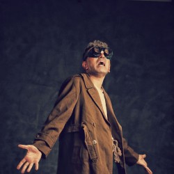 کنسرت-نمایش بیرون پشت در | عکس