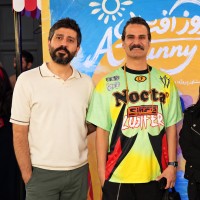 نمایش یک روز آفتابی | نمایش «یک روز آفتابی» به نویسندگی اسلاومیر مروژک و کارگردانی درسا آقائی، با حضور جمع گسترده‌ای از هنرمندان، در تماشاخانه هما روی صحنه رفت. | عکس