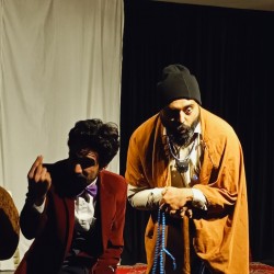 نمایش هوویان | عکس