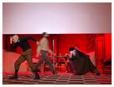 نمایش مادر مخوف | «مادر مخوف»؛ سفری در ذهن، بدن و سکوت بازیگر | عکس