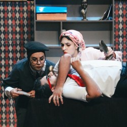 نمایش خانم و آقای قوچی | عکس