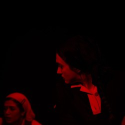 نمایش اتاق ورونیکا | عکس