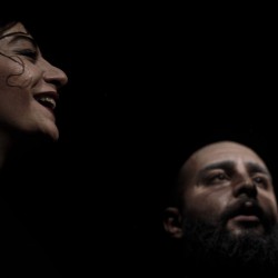 نمایش وحوش مطیع | عکس