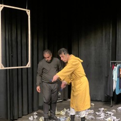 نمایش شاعری که دیوانه شد | عکس