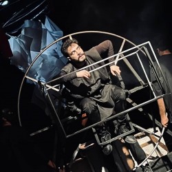 نمایش هفت شنبه‌ی آندرومدا | عکس