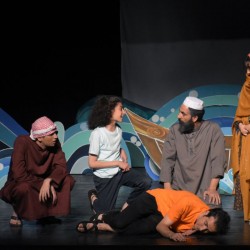 نمایش بچه نهنگ | عکس