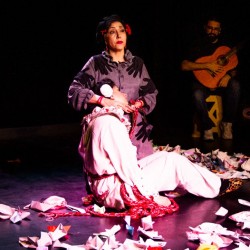 نمایش زهدان | عکس