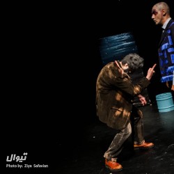 نمایش تلاش مذبوحانه ژان پل برشتوک پنجم برای تبدیل دنیا به‌جای بهتری برای زندگی | عکس