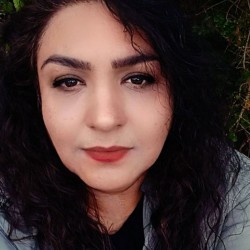 عکس غزل باقری