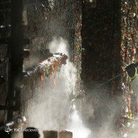 دیوار آدامسی | عکس