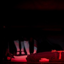 نمایش رهسپار | عکس