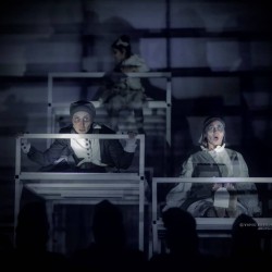 نمایش رویای رومئو در نیمه شب نا آرام ژولیت | عکس