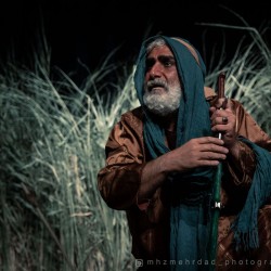 نمایش نور بر نیزه | عکس