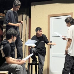 نمایشنامه‌خوانی لوطیان مرد رند | عکس