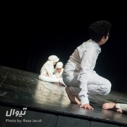 نمایش آب مایه عذاب | دیوار | عکس