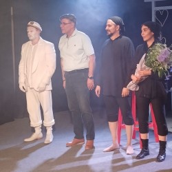 نمایش فقط زنان مادرید | عکس