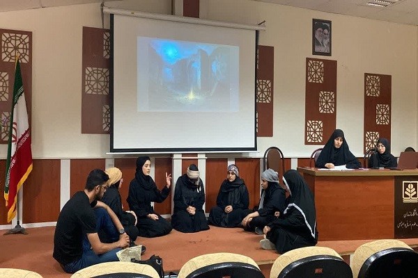 نمایش «سربه‌داران» در دانشگاه مازندران به اجرا در آمد | عکس