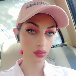 عکس هلیا نیک اندیش