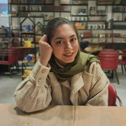 عکس روژان میراکبری