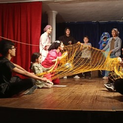 نمایش بازی برای همه | عکس