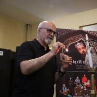 نمایش مکبث الدوله | مراسم شب چراغ نمایش مکبث الدوله شب گذشته با حضور بهروز غریب پور و عزت الله رمضانی فر در میان استقبال با شکوه تماشاگران و هنرمندان سینما و تئاتر کشور برگزار شد. | عکس