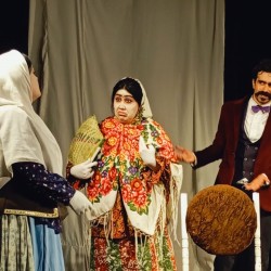 نمایش هوویان | عکس